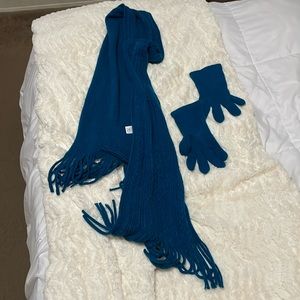New York & company scarf and matching gloves.